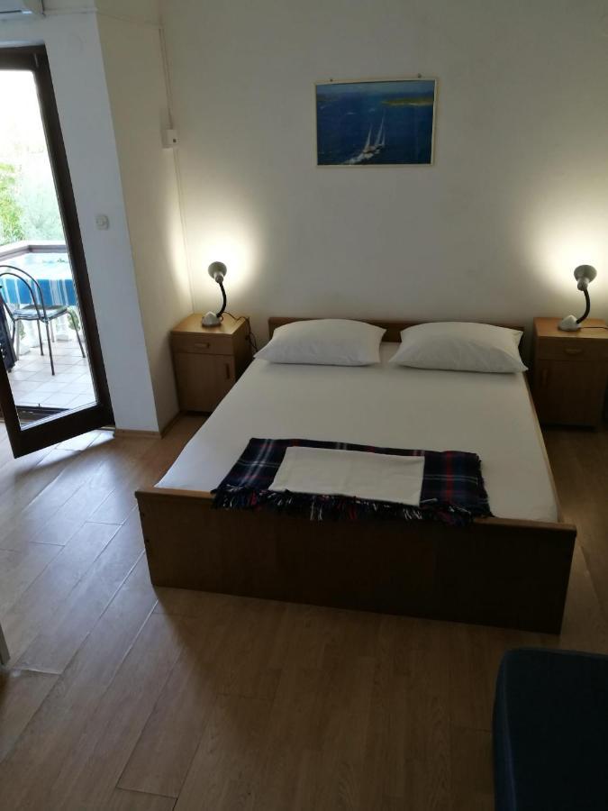Apartments Mint Povljana - 50M From Sandy Beach Экстерьер фото