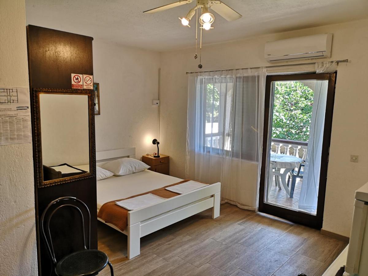 Apartments Mint Povljana - 50M From Sandy Beach Экстерьер фото